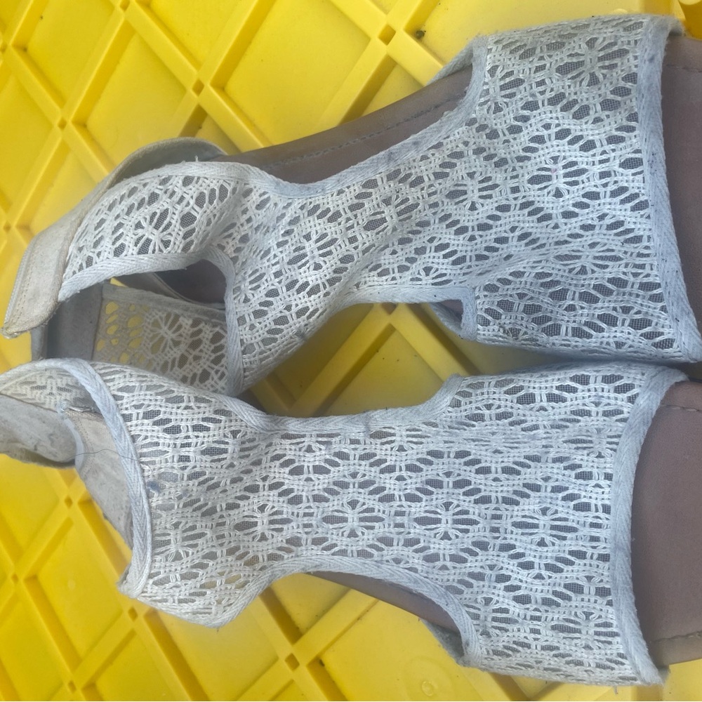 American Eagle By Payless White Lace Flats